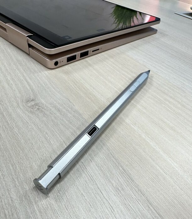 HP Pavilion x360 stylus