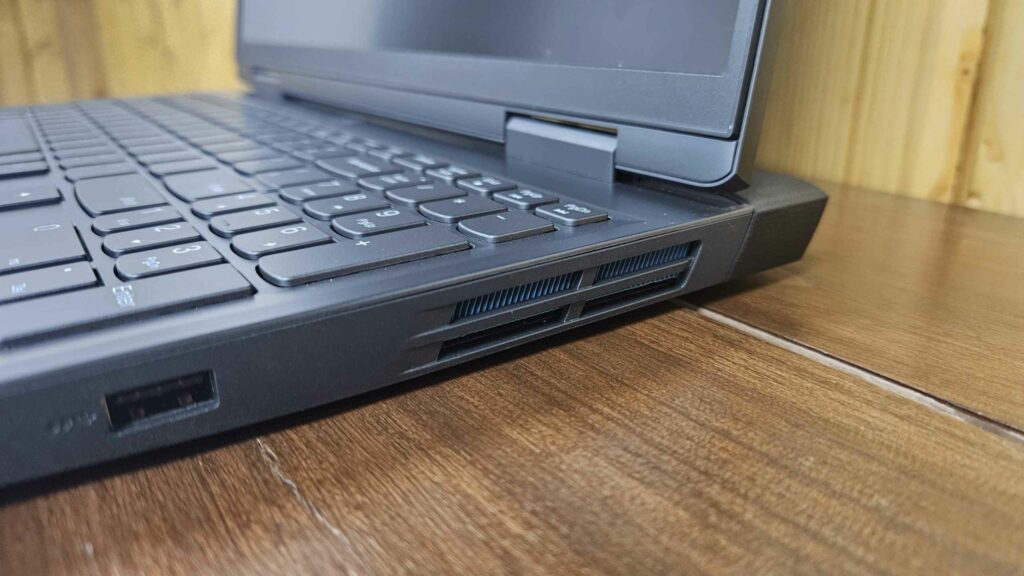 lenovo ideapad gaming 3 gen 7 ventilation (1)